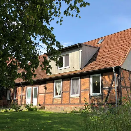Ferien-am-gutshof In - In Ostseenaehe Apartamento Velgast